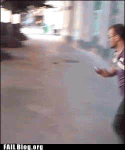 어딘가_모자란_사람.gif