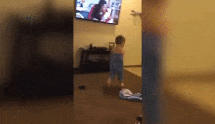 주머니에_손_넣고_걸아가다가.gif